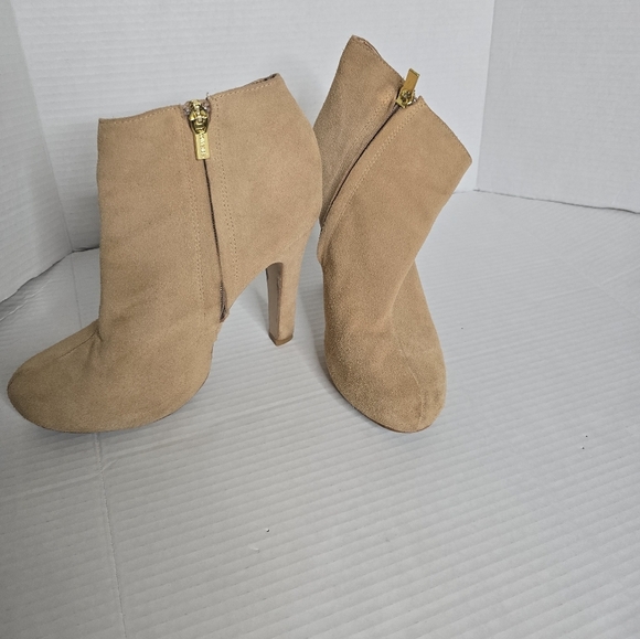 Colin Stuart Ankle Boots - Picture 2 of 4